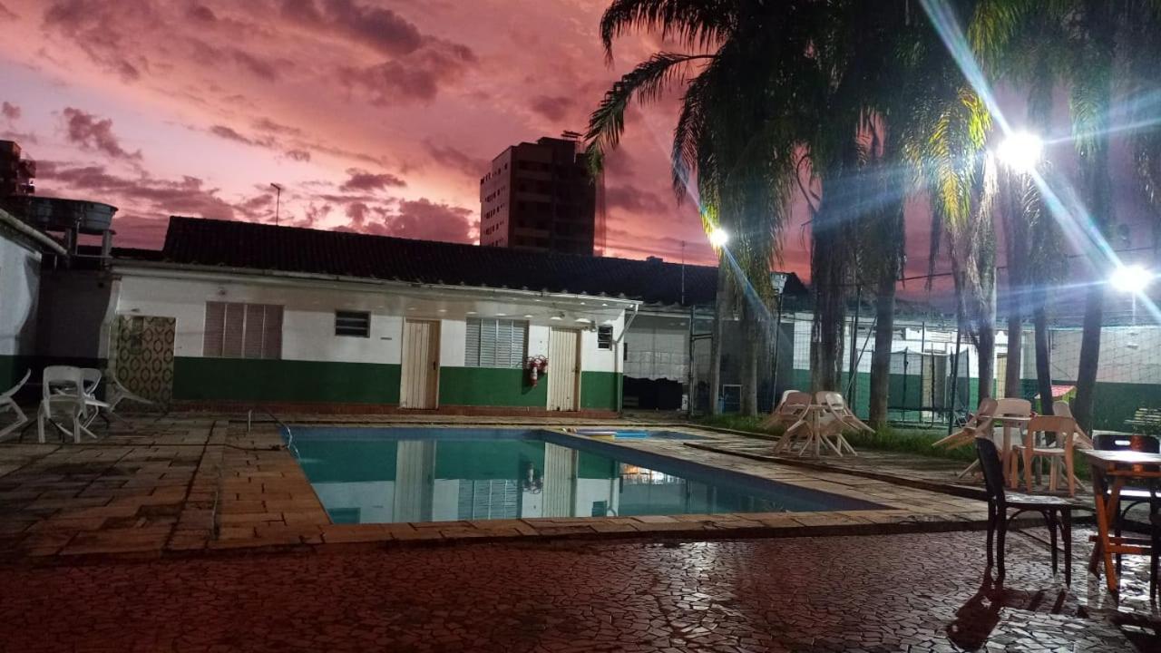 Hostel E Pousada Pg - Vila Tupi برايا جراندي المظهر الخارجي الصورة